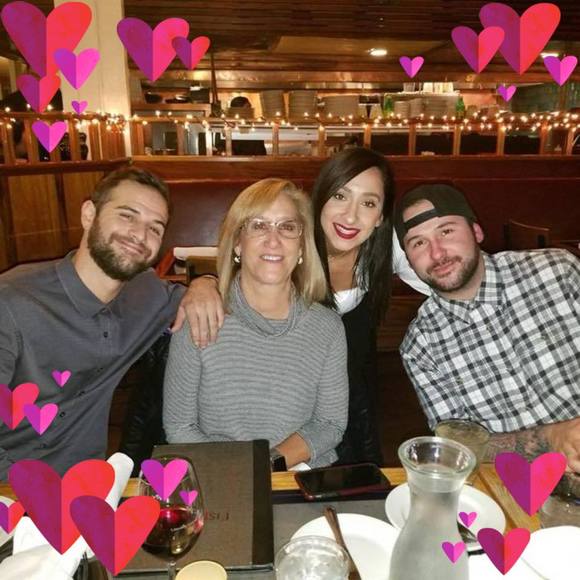 Meet your Posher, Ana - Picture 2 of 3